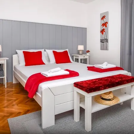 250 Meters To Sea Private Pool