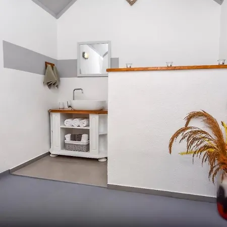 250 Meters To Sea Private Pool *