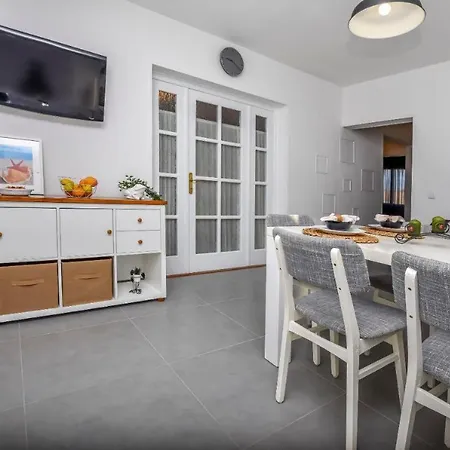 250 Meters To Sea Private Pool Ražanj