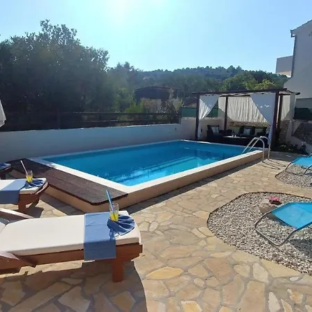 250 Meters To Sea Private Pool Apartment *