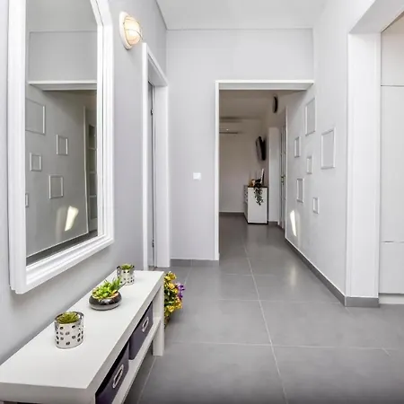 250 Meters To Sea Private Pool