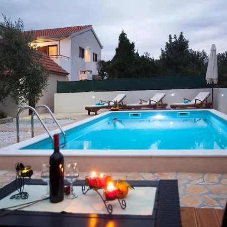 250 Meters To Sea Private Pool