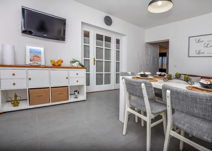 250 Meters To Sea Private Pool Ražanj