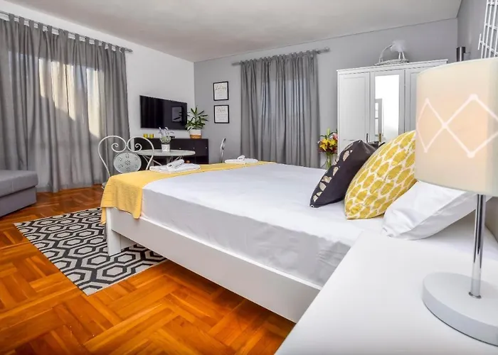 250 Meters To Sea Private Pool *