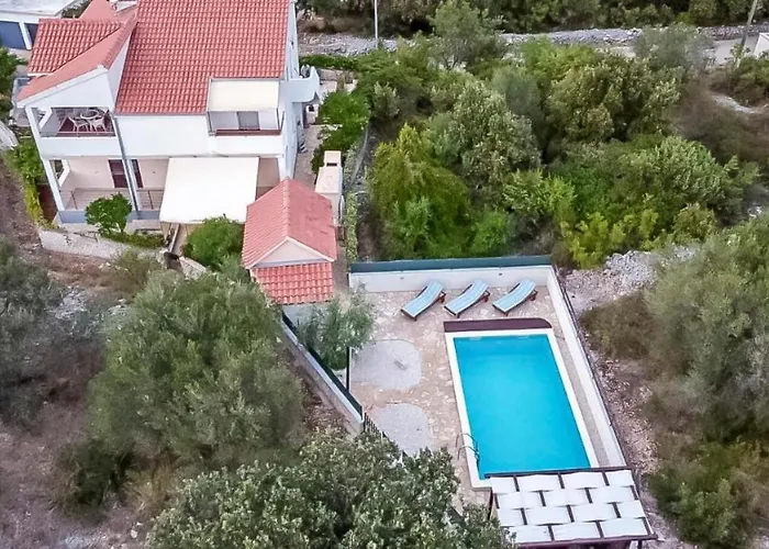 250 Meters To Sea Private Pool